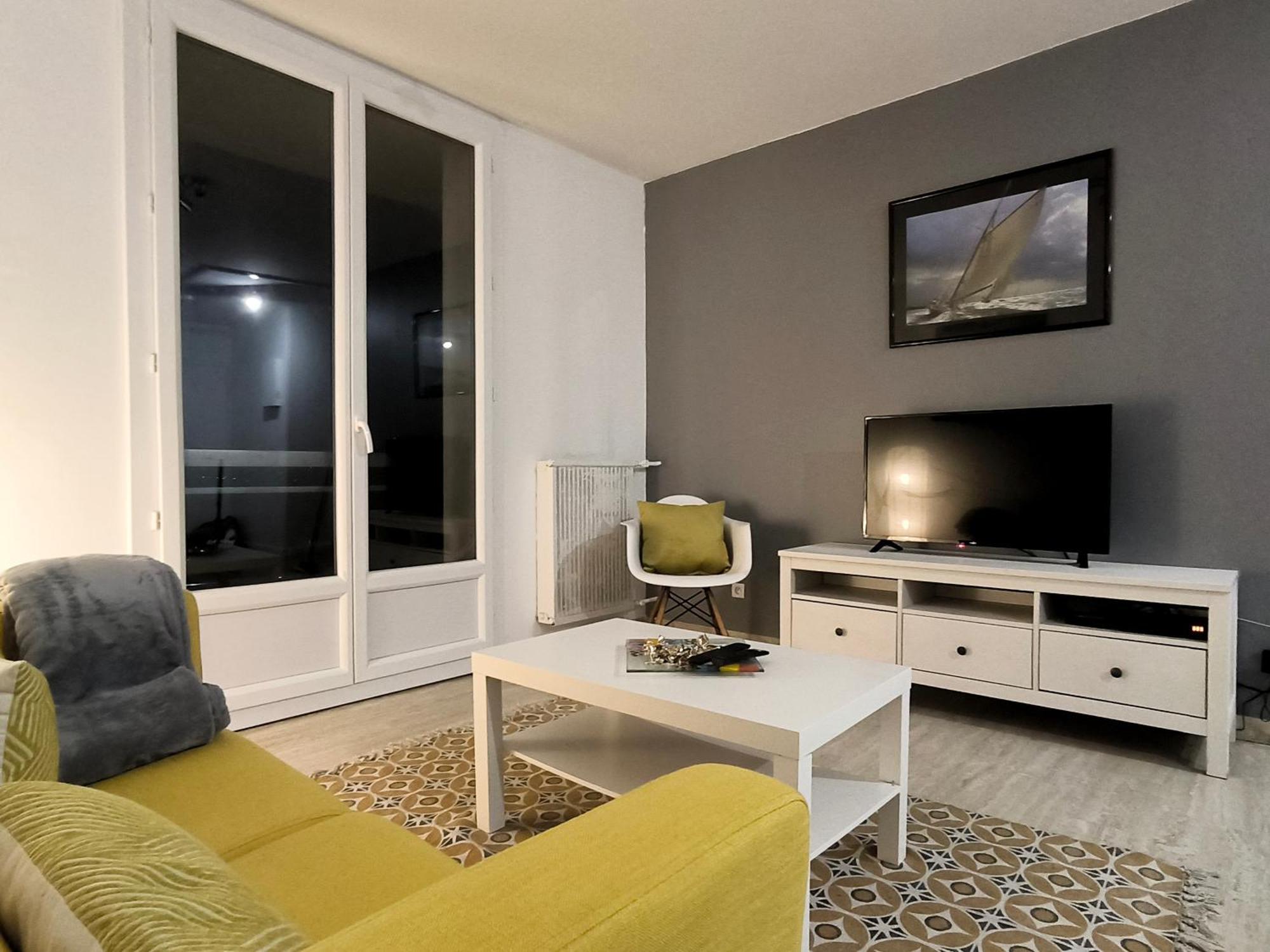 Joli T2 Lumineux Avec Balcon Et Wifi - Proche Cv Apartamento Aix-en-Provence Exterior foto
